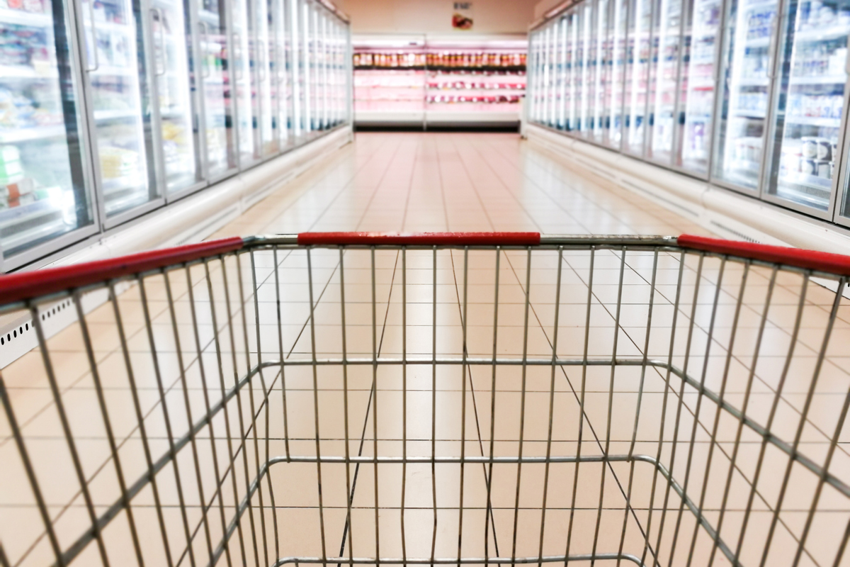 Sliding chiller doors supermarket aisle and trolley