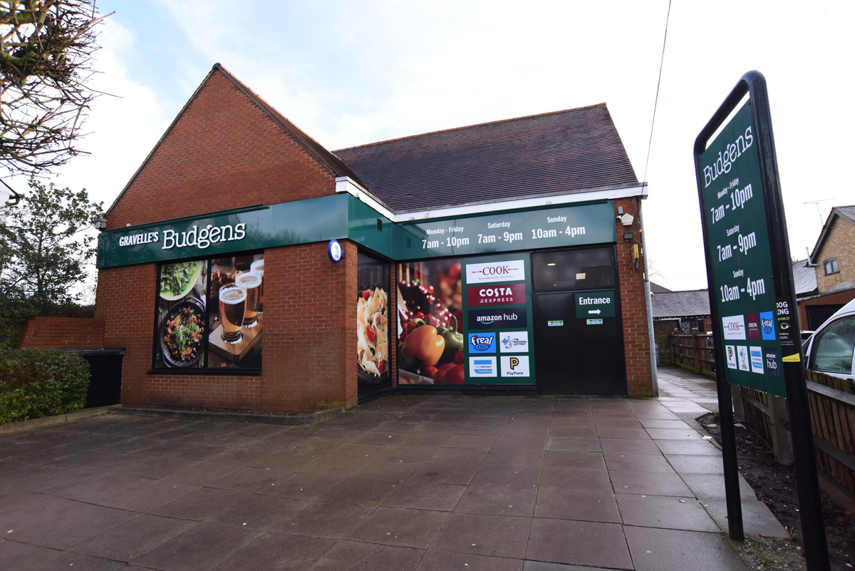 Gravelle's Budgens Sawbridgeworth exterior