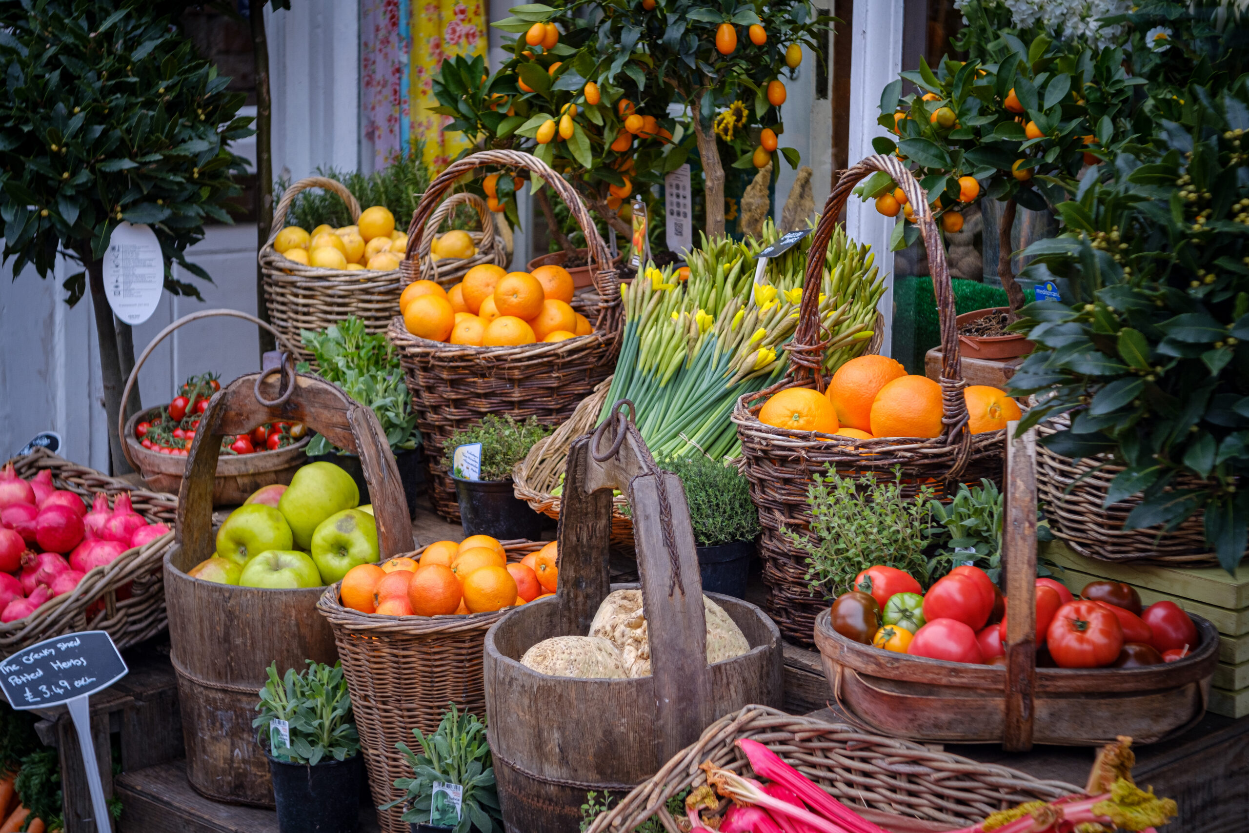 Fresh fruit & vegetables shop front