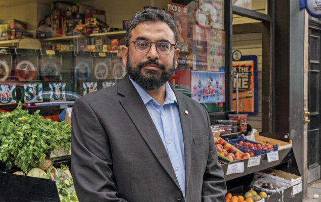 Scottish distr ict president Aleem Farooqi