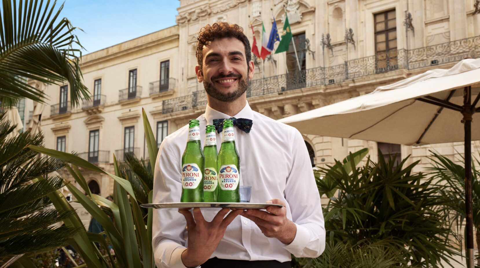 Benefit from seasonal special offers with Peroni Nastro Azzurro – the number one Christmas beer brand