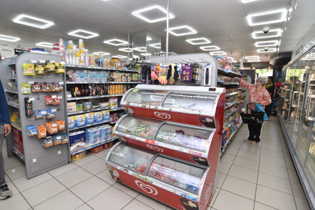 Getting the right on-the-go and take home ice cream range can help your store boost summer profits